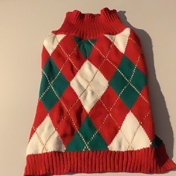 CLOTHING - Picture 12 of 16